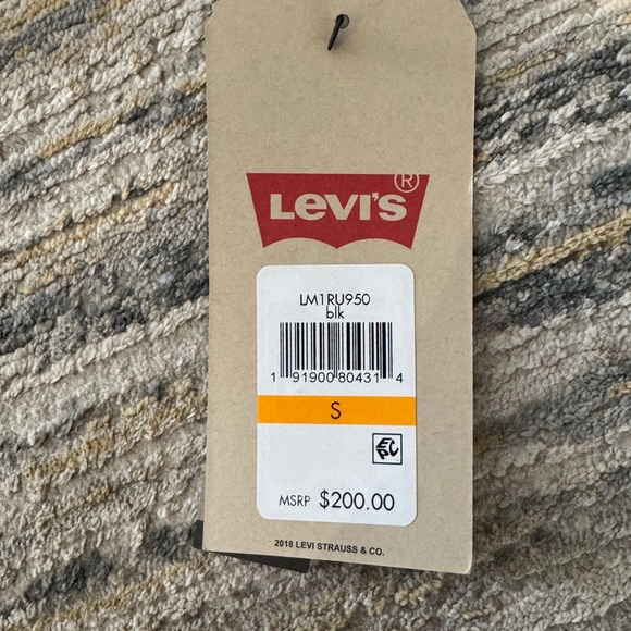 Levi's Black Quilted Shirt Jacket - Picture 8 of 9